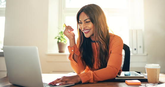 a woman opening a my choice checking account with ANBTX